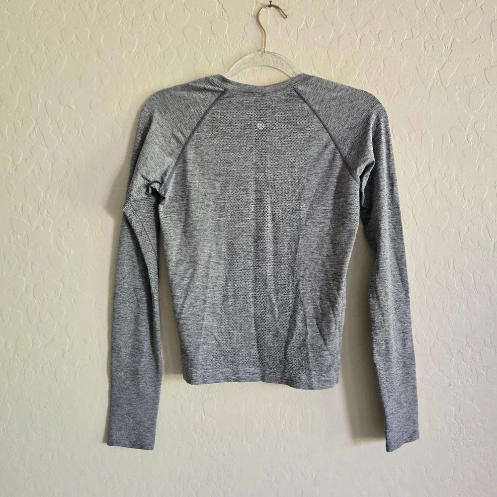 Lululemon Swiftly Tech Long Sleeve 2.0 *Race Length Size 8